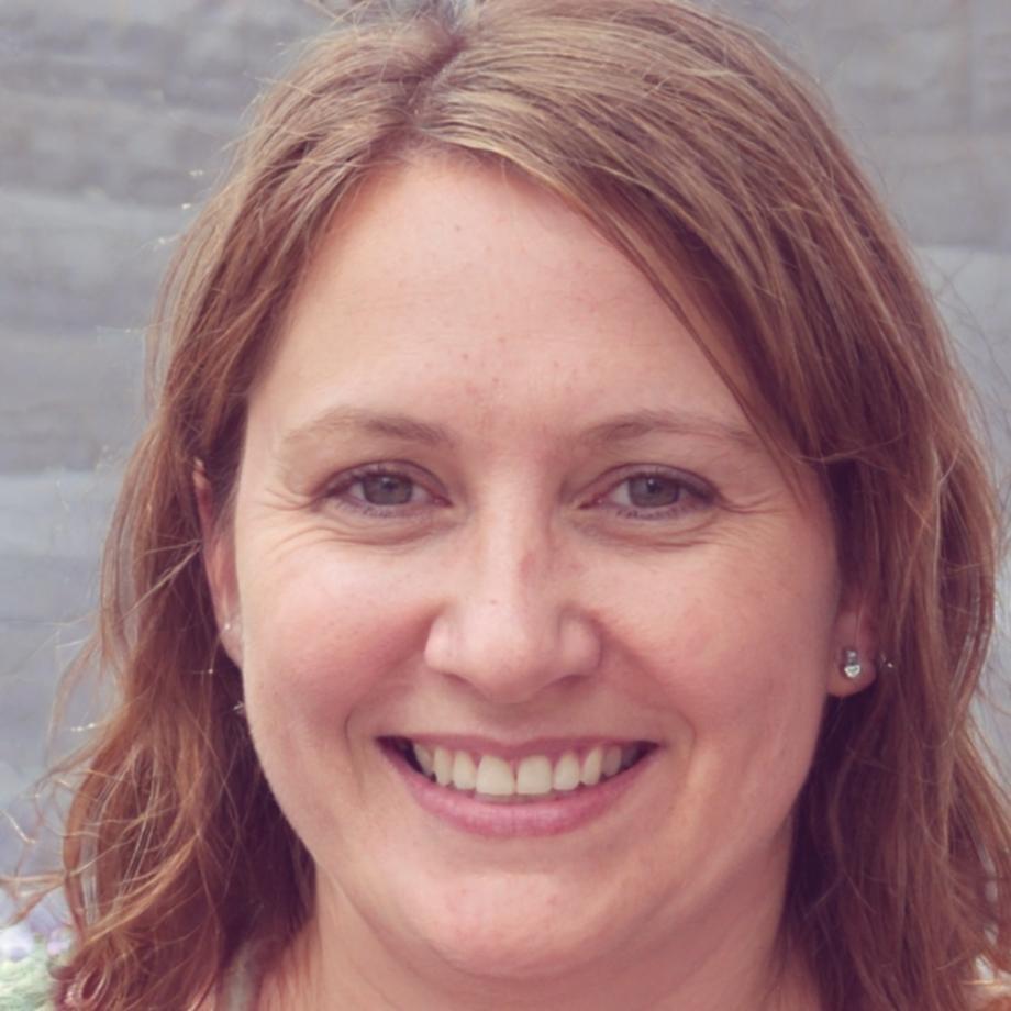 Spécialiste analysant les données SEO